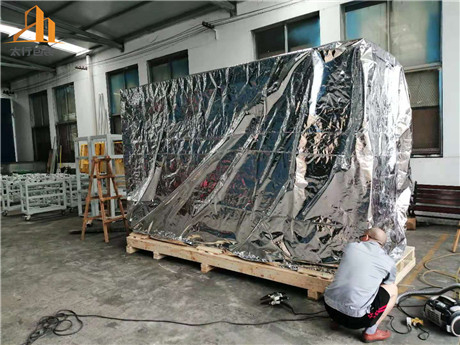 常州機(jī)械廠(chǎng)家木箱真空打包現(xiàn)場(chǎng)