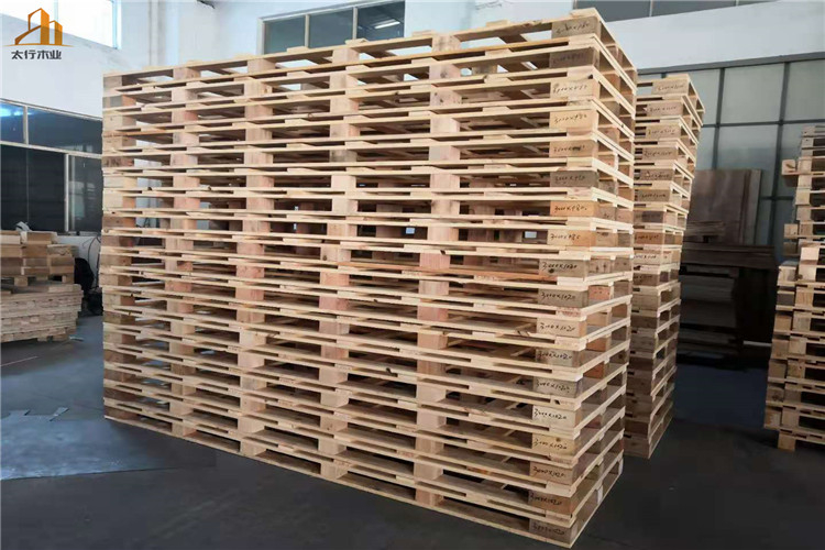 老客戶量身定制的實(shí)木托盤堅(jiān)固耐用